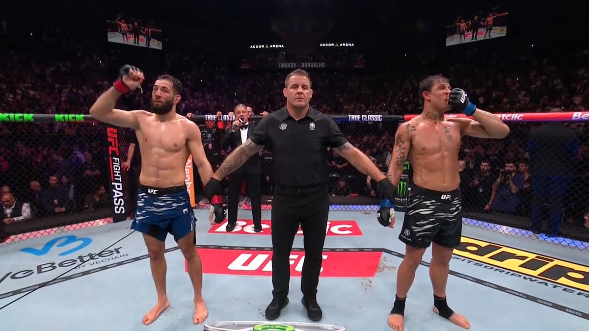 50-45, 49-46, 49-46 #UFCParis @Imavov1 beats Caio Borralho by unanimous decision 👏