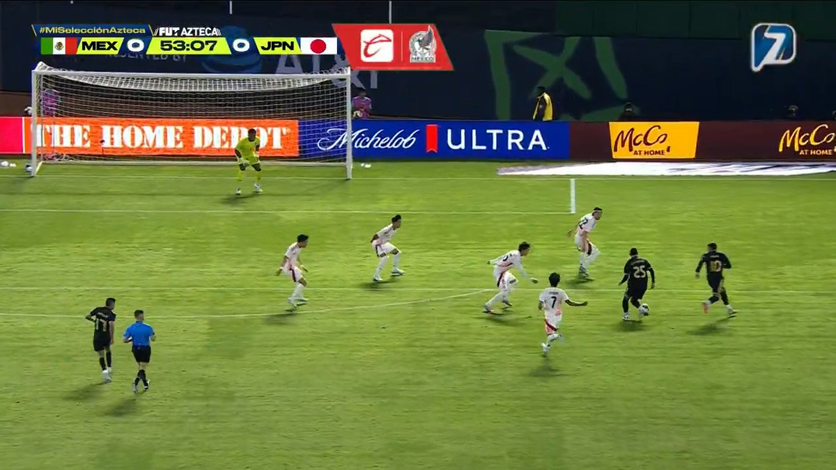 ¡Cerca México! Piojo Alvarado saca un derechazo que se va por encima del arco #MásAcciónMásDiversión #MiSeleccionAzteca Caliente Sports te presenta los mejores momentos mientras apuestas y ganas EN VIVO: