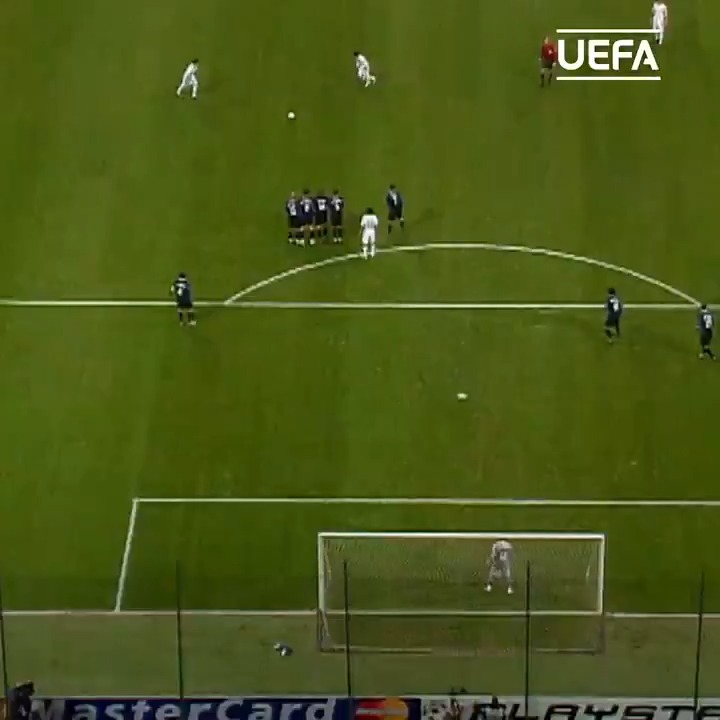 Los hay quienes dicen que la lona de este tío en Mestalla es vergonzosa Repito,los hay