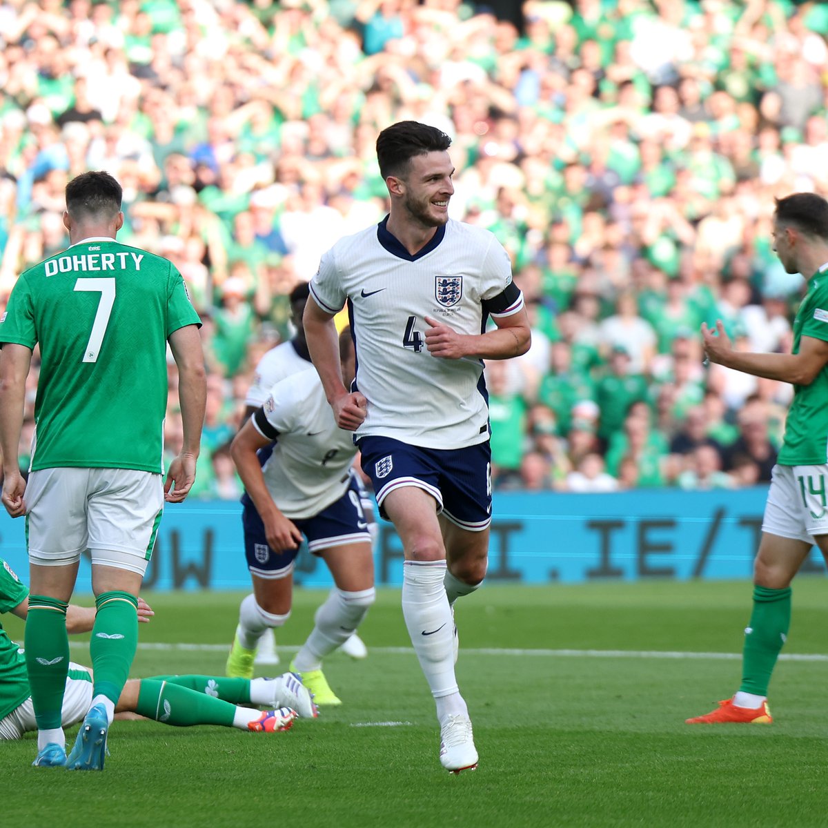 Scoring yesterday and scoring #OnThisDay last year: Declan Rice 🫡