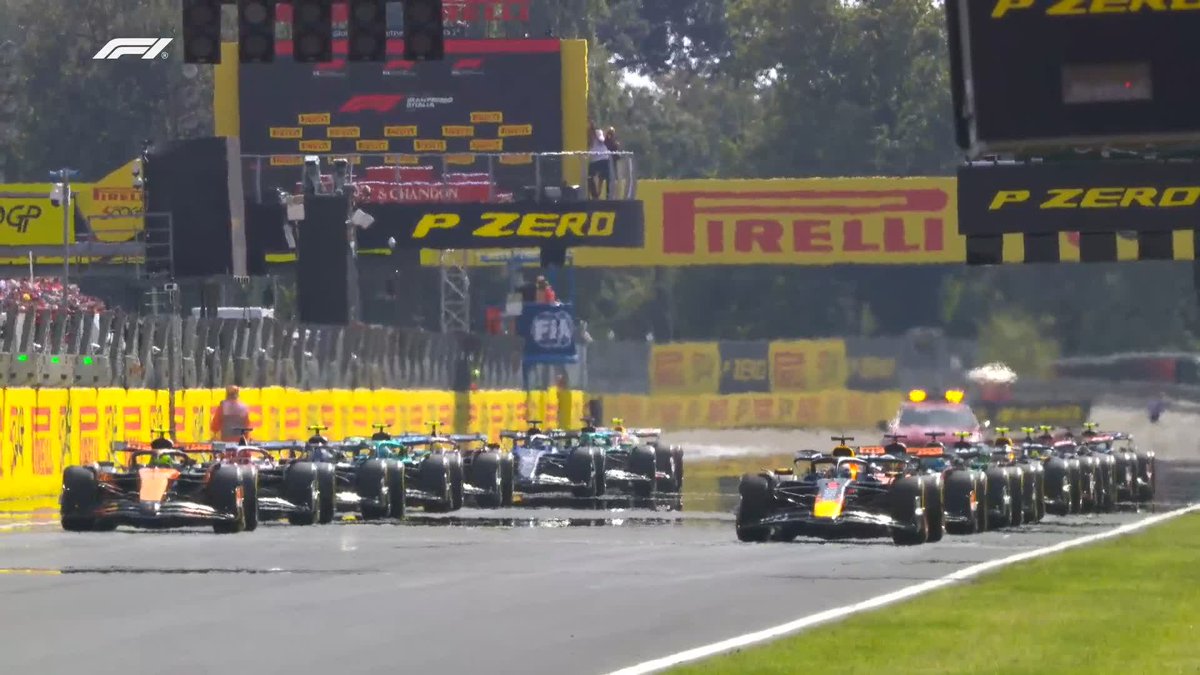 Verstappen vs Norris ⚔️ Watch the race start 🎥 #F1 #ItalianGP