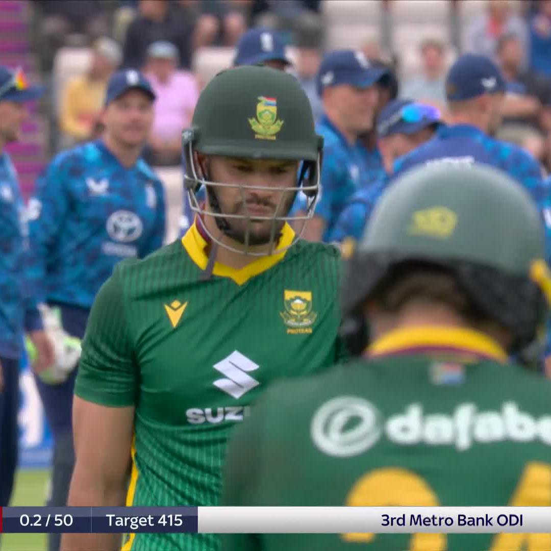 Wicket in the first over! 🔥 Archer nicks off Markram with the second ball of the innings 🤩