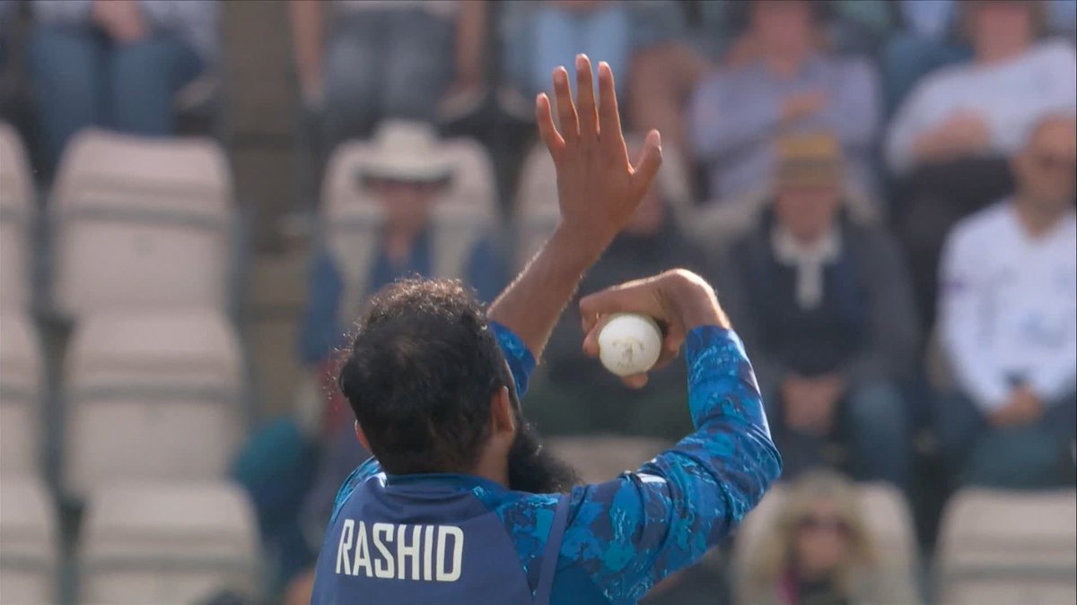 "Lovely bit of bowling yet again from Adil Rashid" 😍