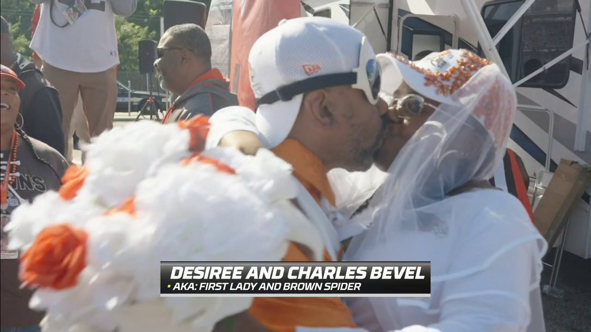 Love is in the air in Cleveland 🍾 Two Browns fans, Desiree and Charles Bevel, got married at the tailgate of Bengals vs. Browns 👏