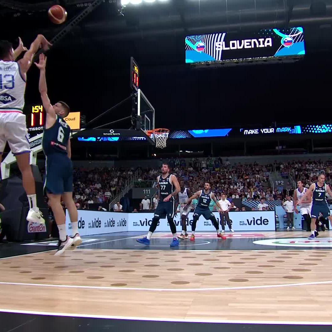 Fontecchio with a TOUGH bucket and this is a 1-point game 🤯 #EuroBasket