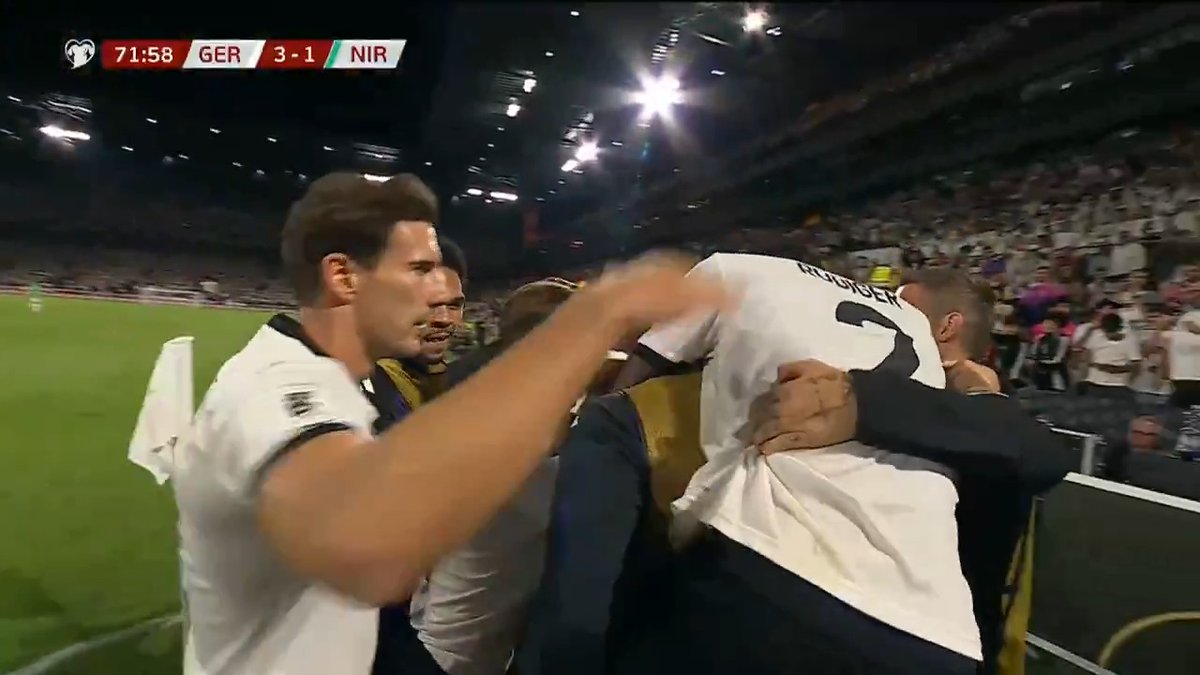 Wirtz taking free-kick notes from Szoboszlai 🎯 (via FOX Soccer)