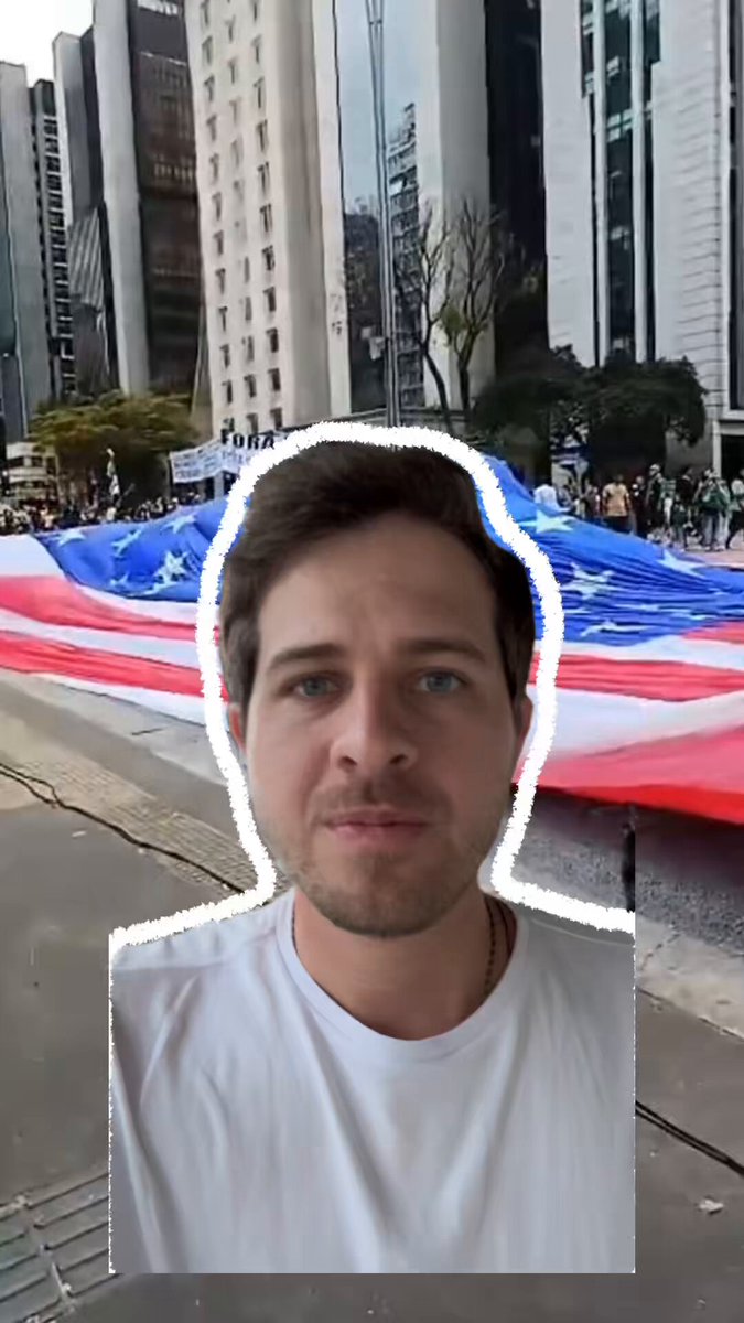 A nossa bandeira "jamais será vermelha", mas se for a dos EUA tá ok? O Brasil está cansado desse falso patriotismo!