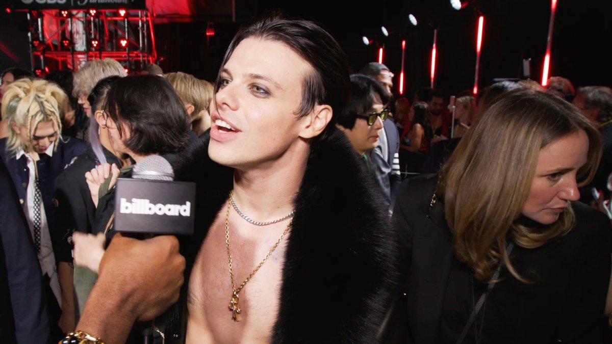 .YUNGBLUD tells Billboard News his favorite Ozzy Osbourne song and more on the VMAs red carpet 🎶