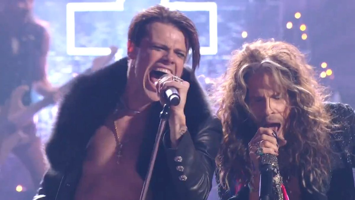Ozzy Osbourne wasn't forgotten today at #VMAs Nuno Bettencourt, Joe Perry, Steven Tyler, and Yungblud performing Ozzy Osbourne's legendary 'Crazy Train'. The Prince of Darkness forever ♾️