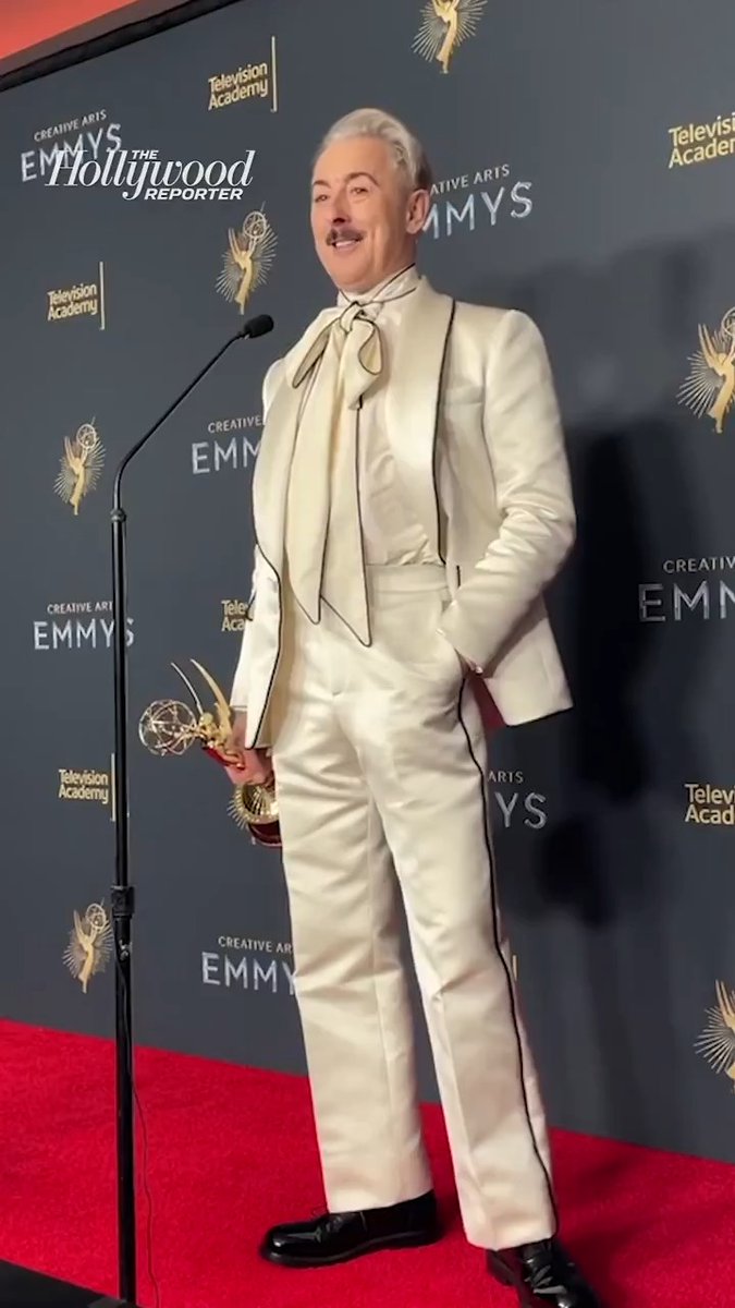 "The ones who kind of come into heavily kind of crash and burn," Alan Cumming gives tips for #TheTraitors upcoming civilian season at the #CreativeArtsEmmys