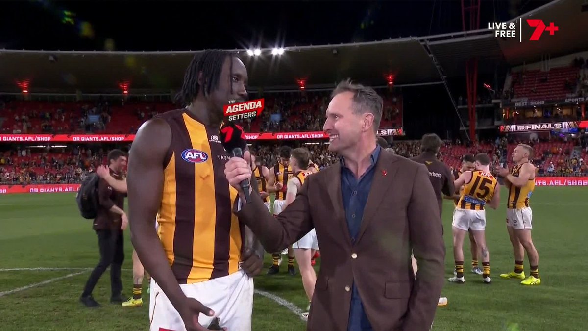 "Since when did it become acceptable to use the F-word on national television after a prime-time footy broadcast?" 🗣️ Caroline Wilson on post-game F-bombs from the first week of #AFLFinals