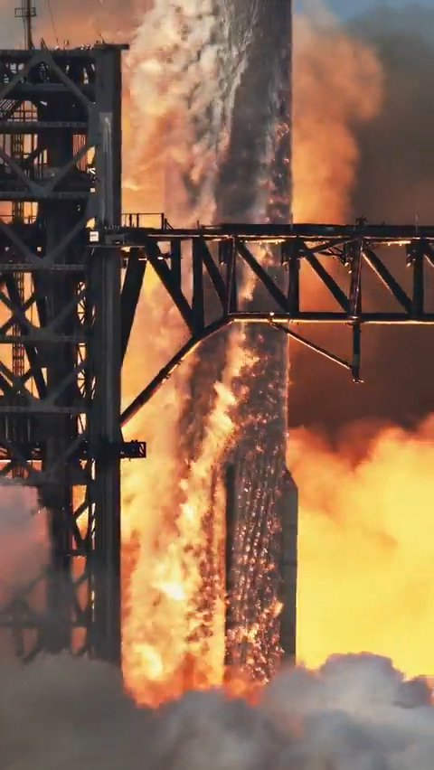 Test Flight 10 filmed at 1200m from 4 miles away.