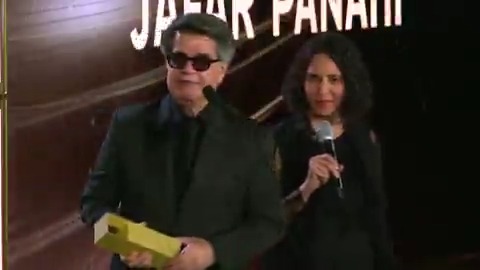 “Cinema brings us closer, cinema creates common pain for us, and it doesn’t matter where we are. 🏆 Jafar Panahi accepts the Special #TIFFTribute Award. #TIFF50