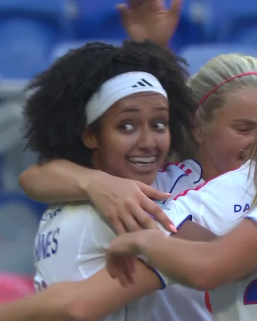 USWNT midfielder Lily Yohannes shines in her official OL Lyonnes debut ⭐ The 18-year-old rising star scored a powerful goal and was named Player of the Match ✨ 🎥: DAZN Women's Football