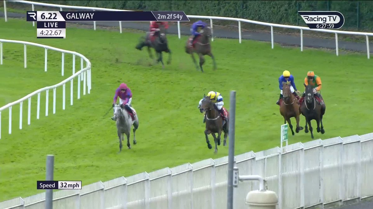 First chase start = first chase win ✅ Rocky's Diamond runs out a ready winner on chasing debut under Michael Kenneally for Declan Queally 💎 Galway Races