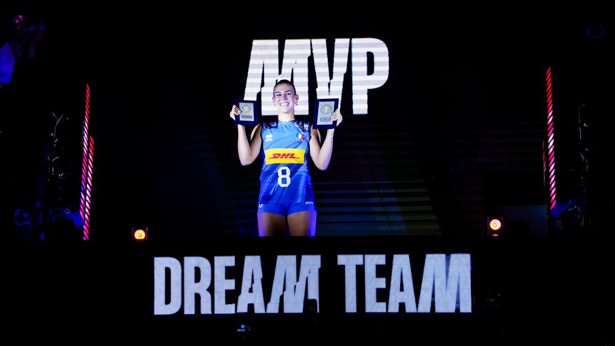 #Thailand2025: 🌟 Alessia Orro 🇮🇹 – MVP &amp; Best Setter 👑 The brain behind Italy’s brilliance! 🇮🇹 Orro’s magic hands and fearless decisions earned her the MVP crown and the Best Setter award at #Thailand2025. ✨ 🏐 #WWCH #Volleyball #Pallavolo #ElectrifyingThailand