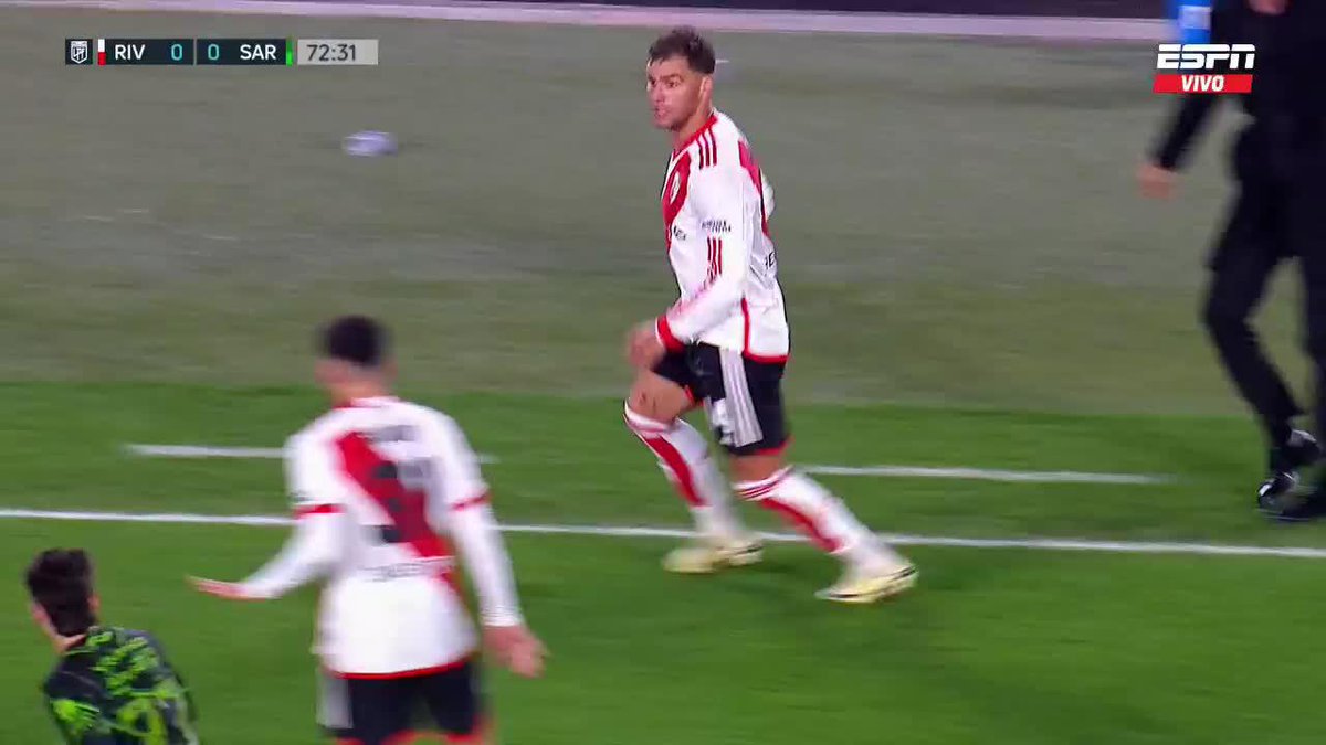 Mira el ciclo de Demichelis no fue tan desastroso que en su último partido la hinchada tuvo que cantar "escuchen los jugadores, pongan más huevo si quieren salir campeones, en River Plate hay que ganar..." Partido que claramente salvo Mastantuono.
