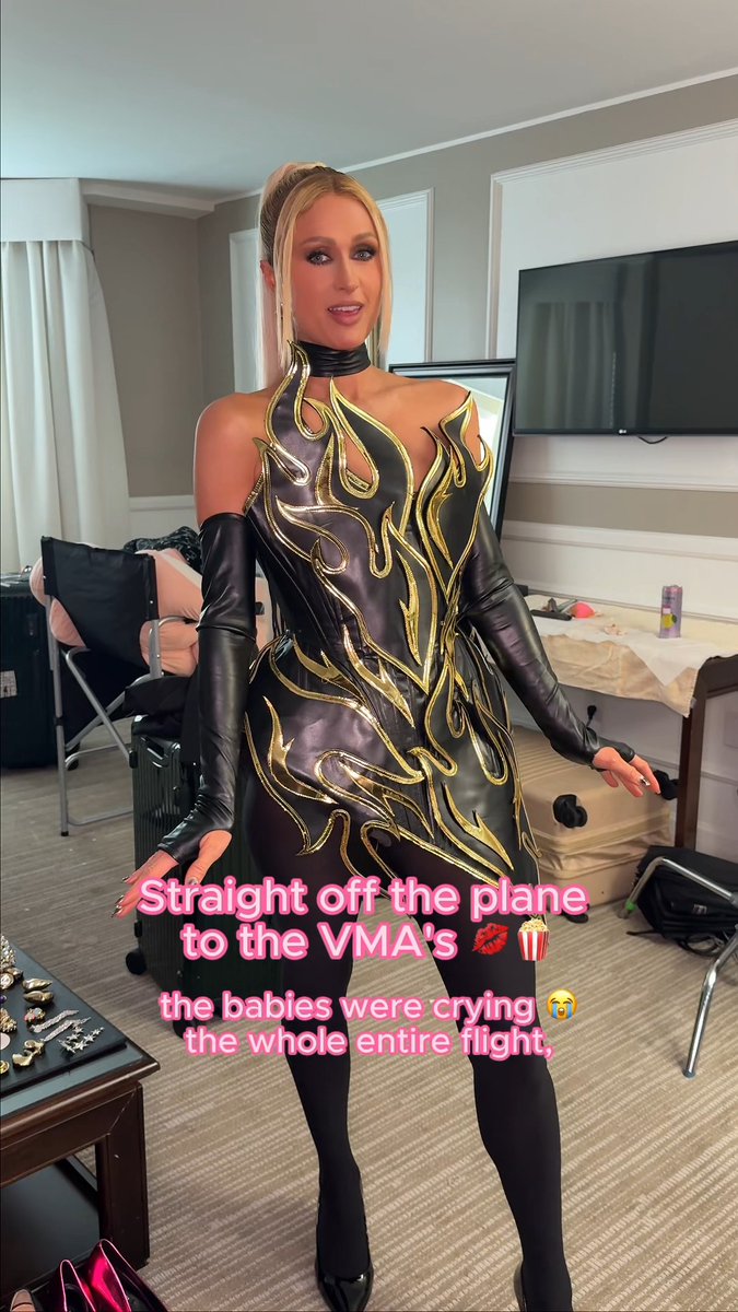 The not-so-glamorous side of #SlivingMom life 🤪🤣 But I wouldn’t trade it for the world! 🥰🩷 So thankful for it all 💖 Off to the #MTV #VMAs ✨