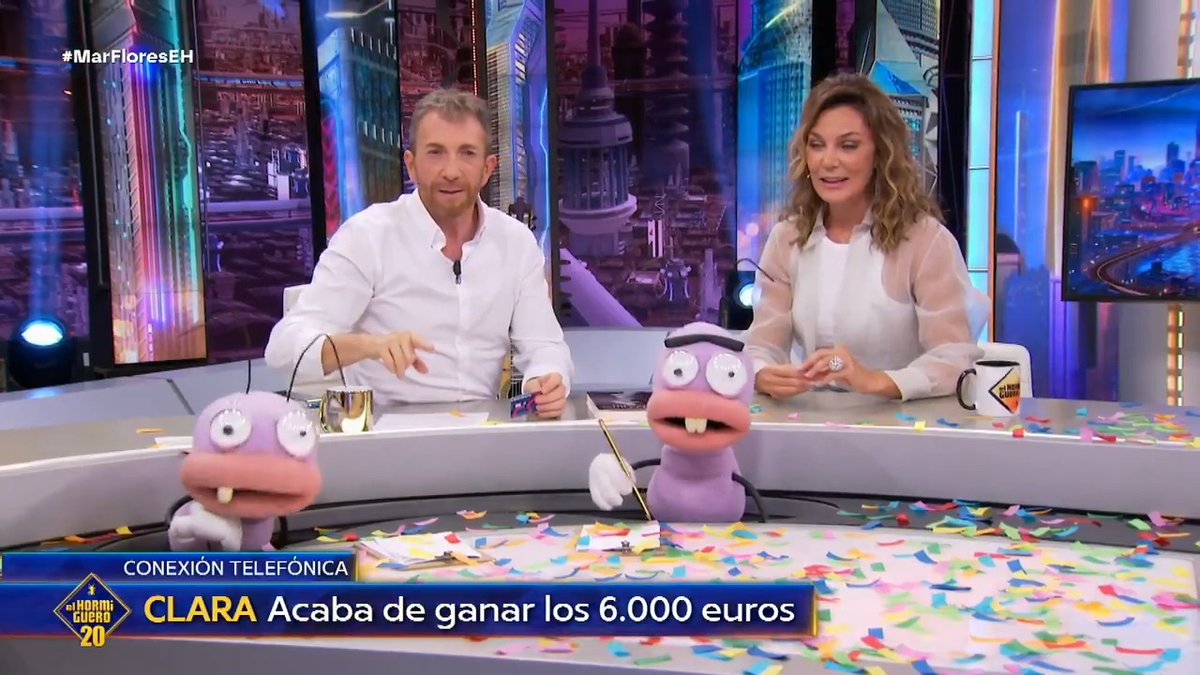 🥳 Clara se lleva la tarjeta Hormiguero Openbank con 6.000€ durante una fiesta #MarFloresEH