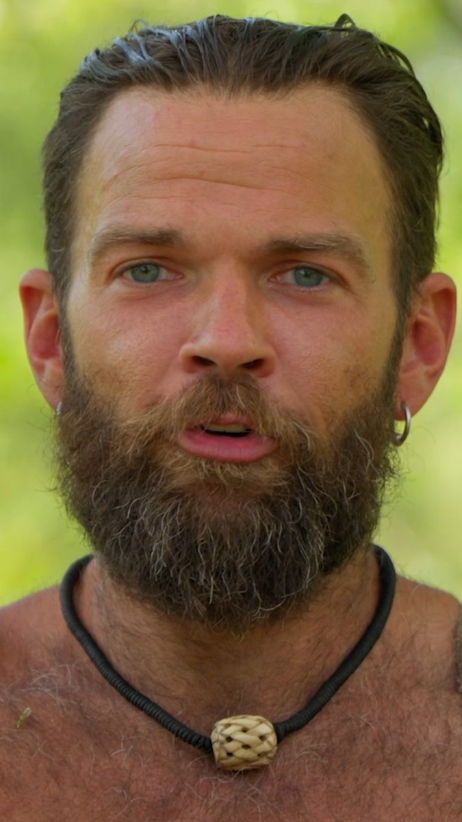 Naked and Afraid... and now crowded 😅 When the remaining teams unite, it's 8 vs. the apocalypse. Don't miss the season finale of #NakedAndAfraid: Apocalypse this Sunday at 8P on Discovery.