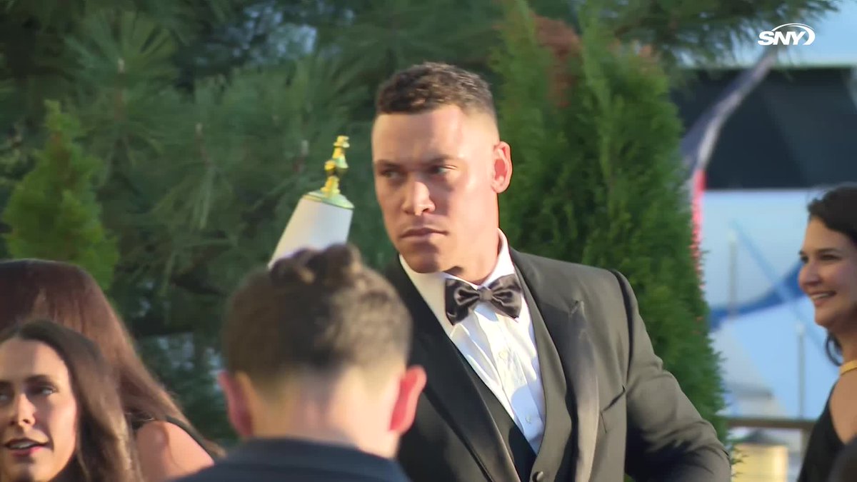Aaron Judge arrives to the Carlos Rodón Foundation event!