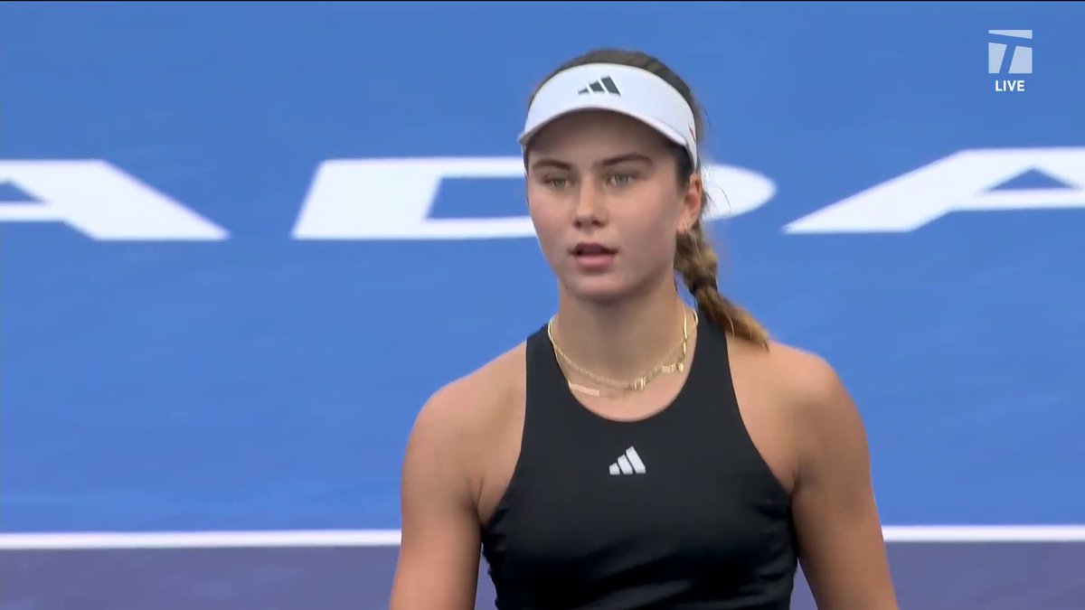 Watch out for Iva Jovic! 👀 The 17-year-old American moves past Kawa in three sets to reach the Guadalajara second round. #GDLOpenAKRONxSantander