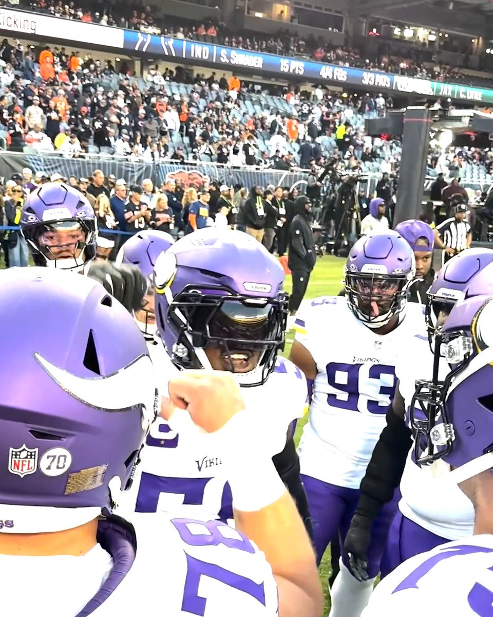 POV: You're huddling up with the Bears and Vikings ahead of MNF 🔥 Watch Vikings-Bears on ABC, ESPN and the ESPN App