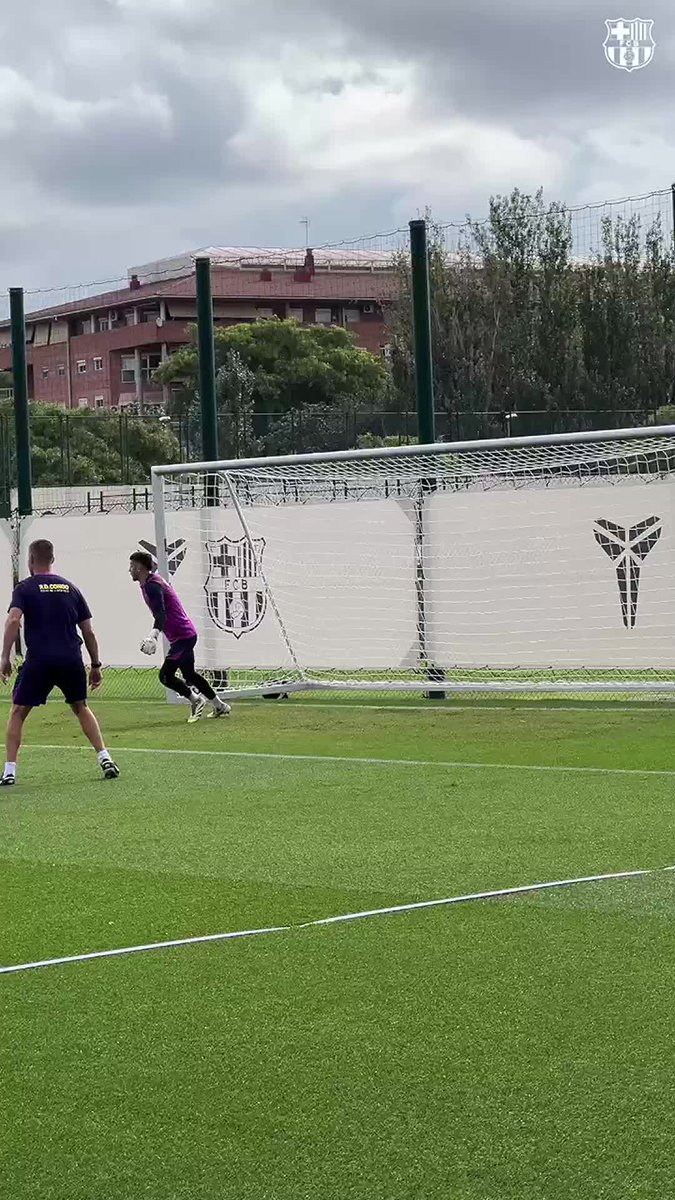 Our goalkeepers! ✈️