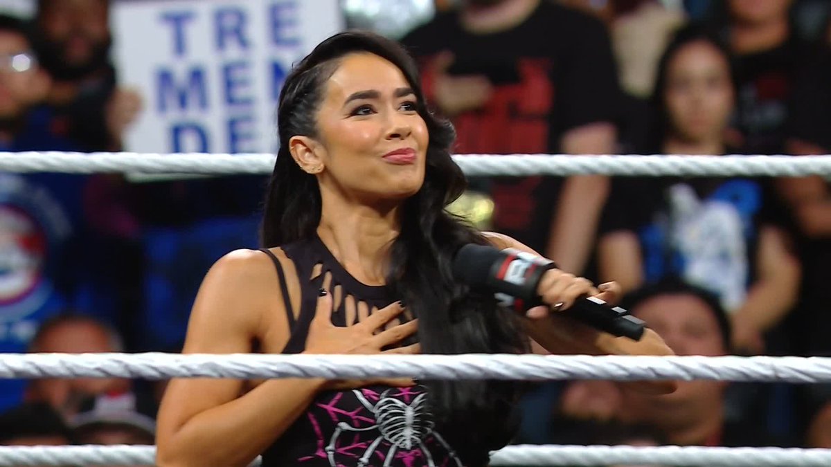 IN THIS HOUSE, WE CHEER FOR THERAPY! Incredible message from AJ Lee. 🖤