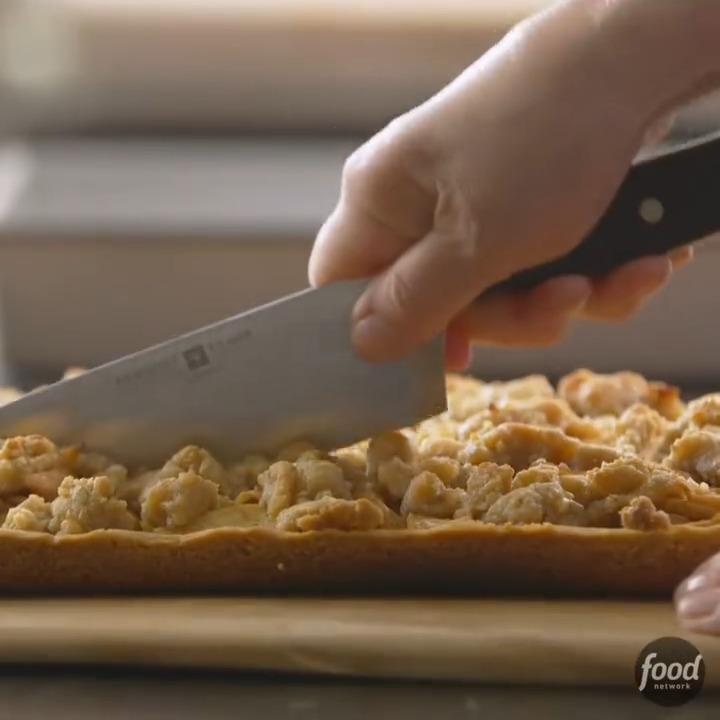 Ina Garten's irresistible Apple Pie Bars MIGHT be even better than traditional apple pie 🍎🍎 Stream on HBO Max for more #BarefootContessa: Get the recipe: