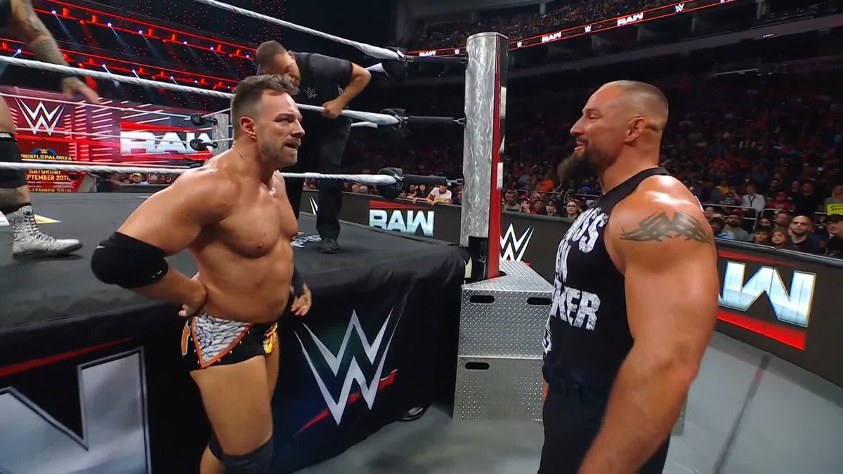 LA Knight better keep his head on a swivel tonight. 👀 One BRONSON in the ring and one BRONSON outside of the ring...