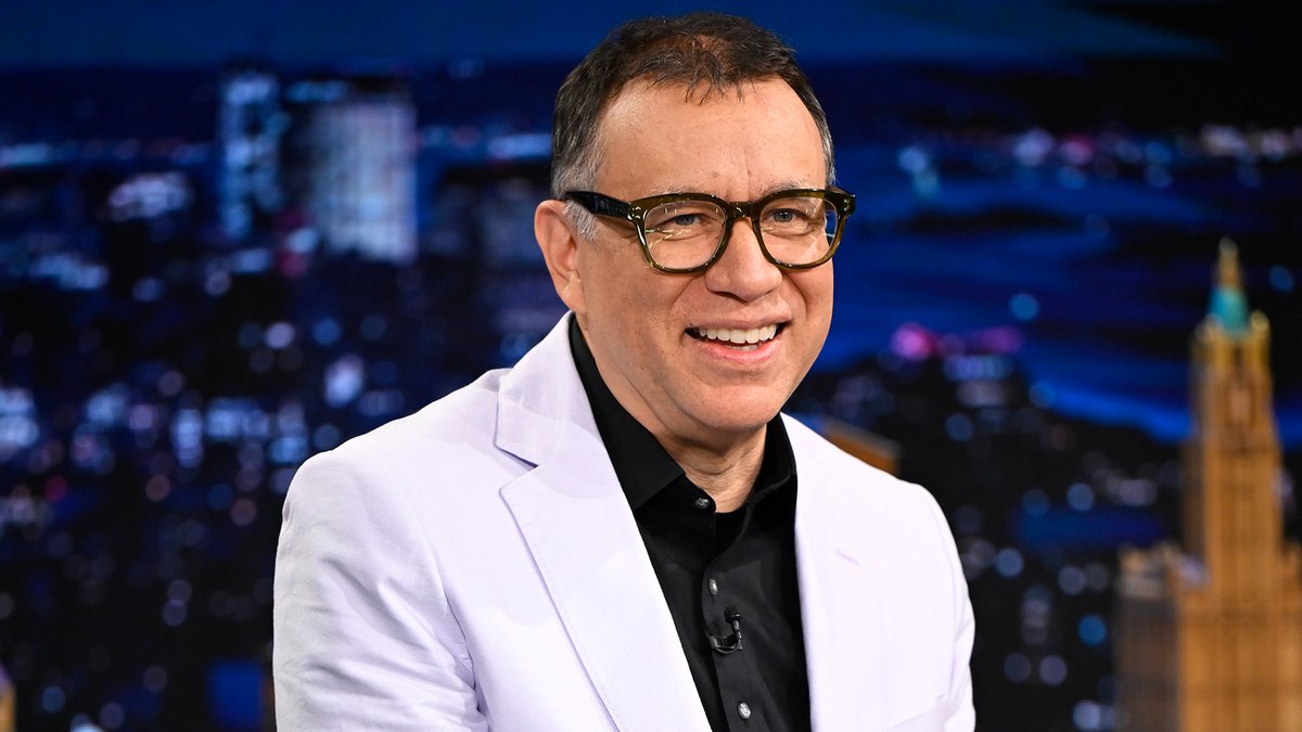 Fred Armisen does his impression of Ms. Ross’ drummer performing the intro of “I’m Coming Out” like it’s the first time he’s ever heard it. 😂 #FallonTonight