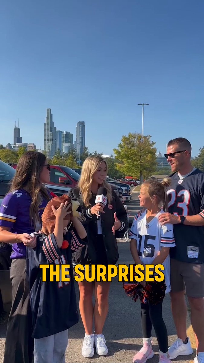 .katie feeney surprises fans with enhanced tickets for Monday Night Football because they subscribed to ESPN & downloaded the enhanced ESPN App ❤️