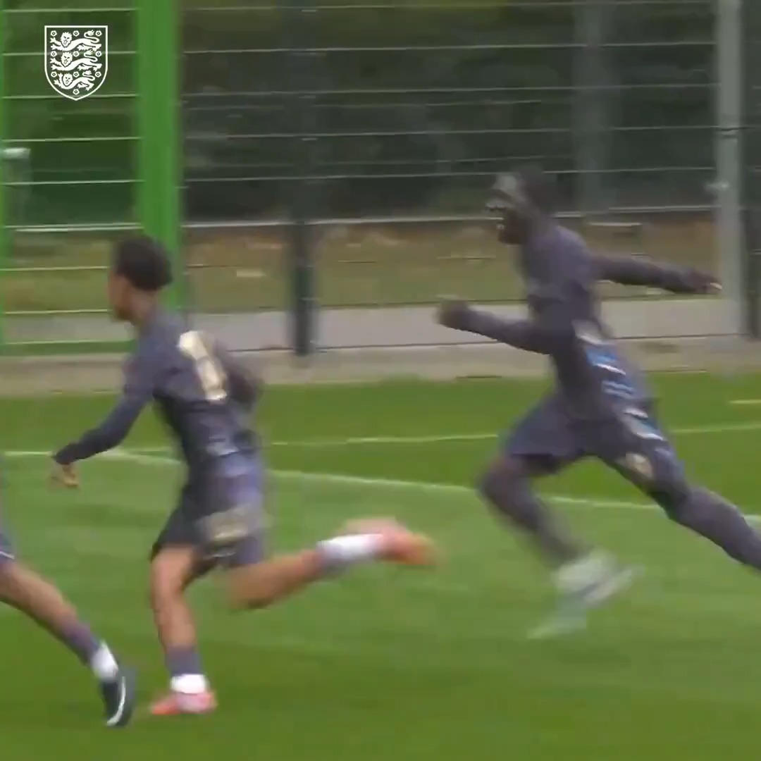 A jaw-dropping strike in a jaw-dropping game 😱 Highlights from our U17 #YoungLions' 7-5 win over Germany 👇
