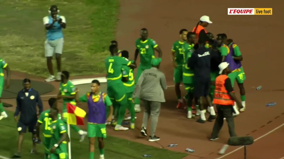 ⚽️ INCROYABLE SÉNÉGAL 🇸🇳 !!!!!! LES LIONS REMONTENT TOUT ET MÈNENT MAINTENANT 3-2 AU CONGO 🇨🇩 GRÂCE À PAPE MATAR SARR !!!! 😱😱😱 Pas de Var = Pas de faute. 🎥 L'Équipe
