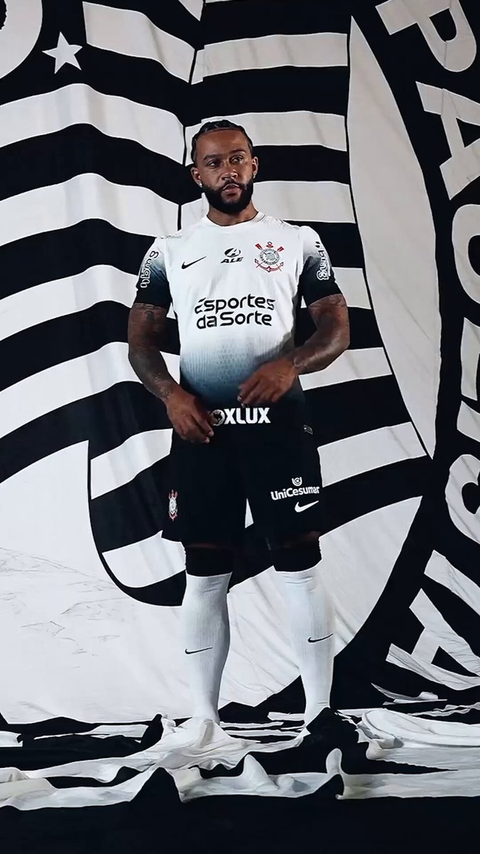 Black and white are your colors and Corinthians is your team! 👉🏾🦁👈🏾 🇧🇷 Preto com o branco é o seu manto e o Corinthians é o seu time! ⚫⚪ #VaiCorinthians
