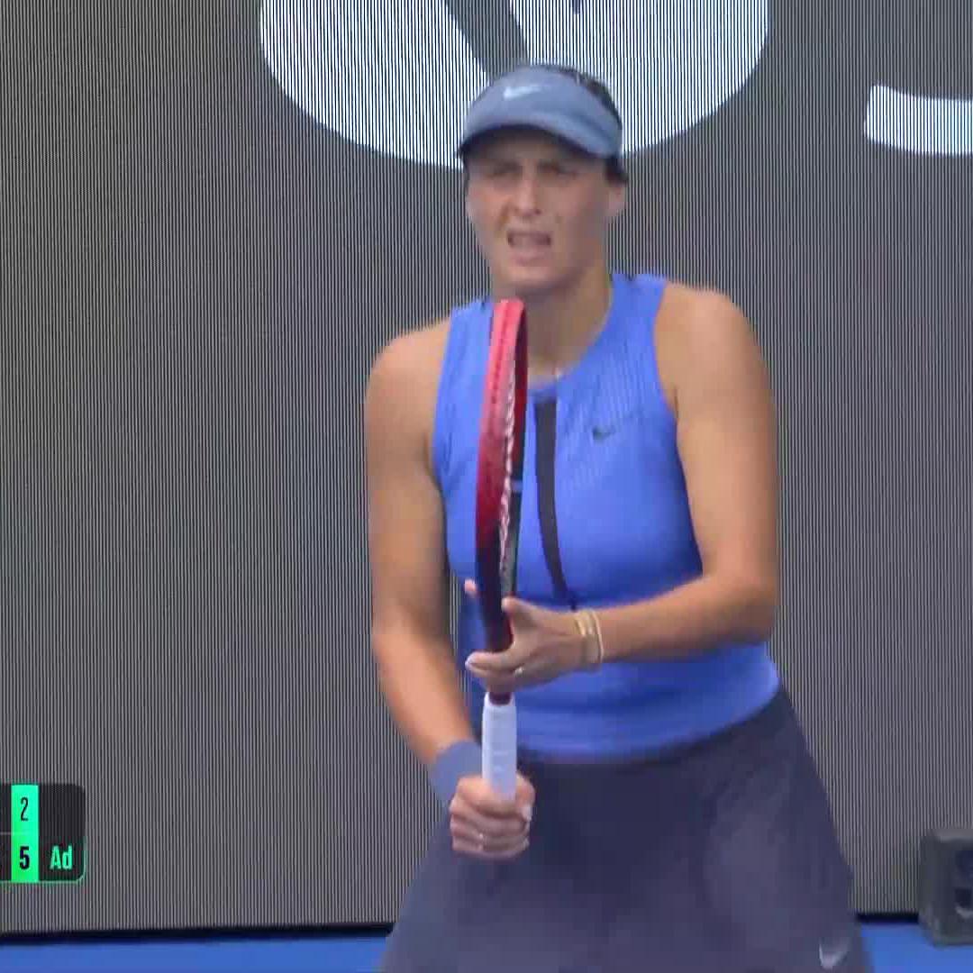 Up and running in Guadalajara 🏃‍♀️ Tatjana Maria defeats Sonmez in straight sets, 6-4, 6-2. #GDLOpenAKRONxSantander