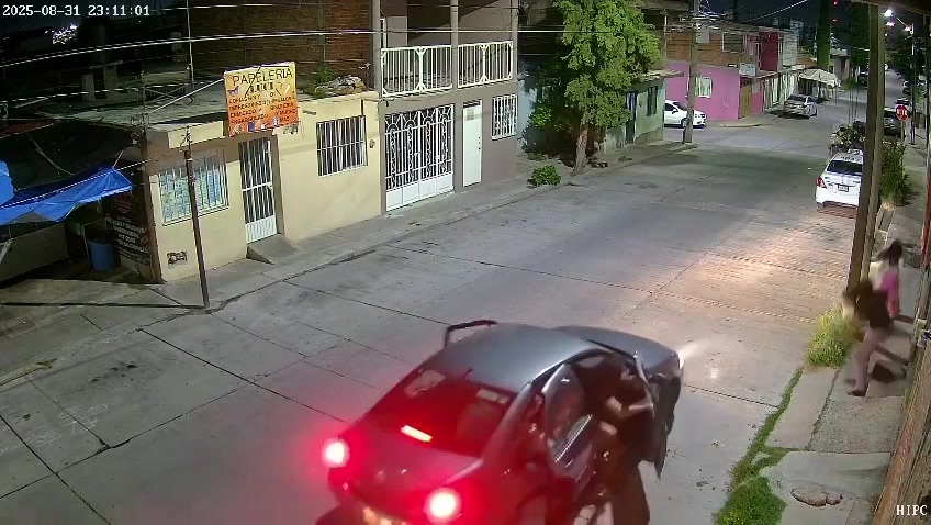 5 PENDEJOS, decidieron salir a las calles en Aguascalientes y jugar “al secuestro”. Al menos 4 veces hicieron este tipo de “broma” fingiendo que secuestrarian chavas. Cuatro de ellos tienen 18 y uno tiene 17 años.