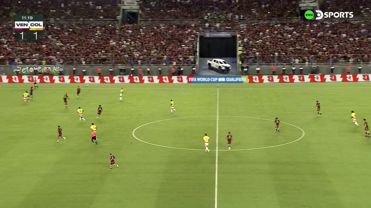 Mientras tanto, VENEZUELA le gana 2-1 a Colombia en ¡12 MINUTOS! y se mete en REPECHAJE DE COPA DEL MUNDO. 🇻🇪⏳