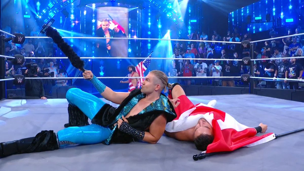 WAIT A SECOND... IT'S TYLER BREEZE!!!!