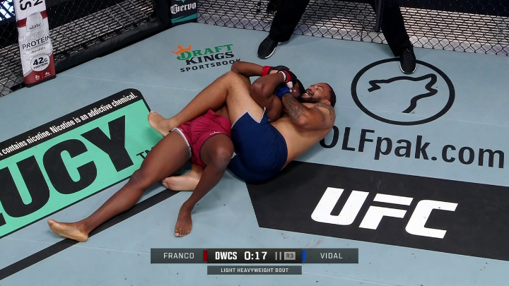 Freddy Vidal gets the submission with just 12 seconds left in the fight 🤯 #DWCS