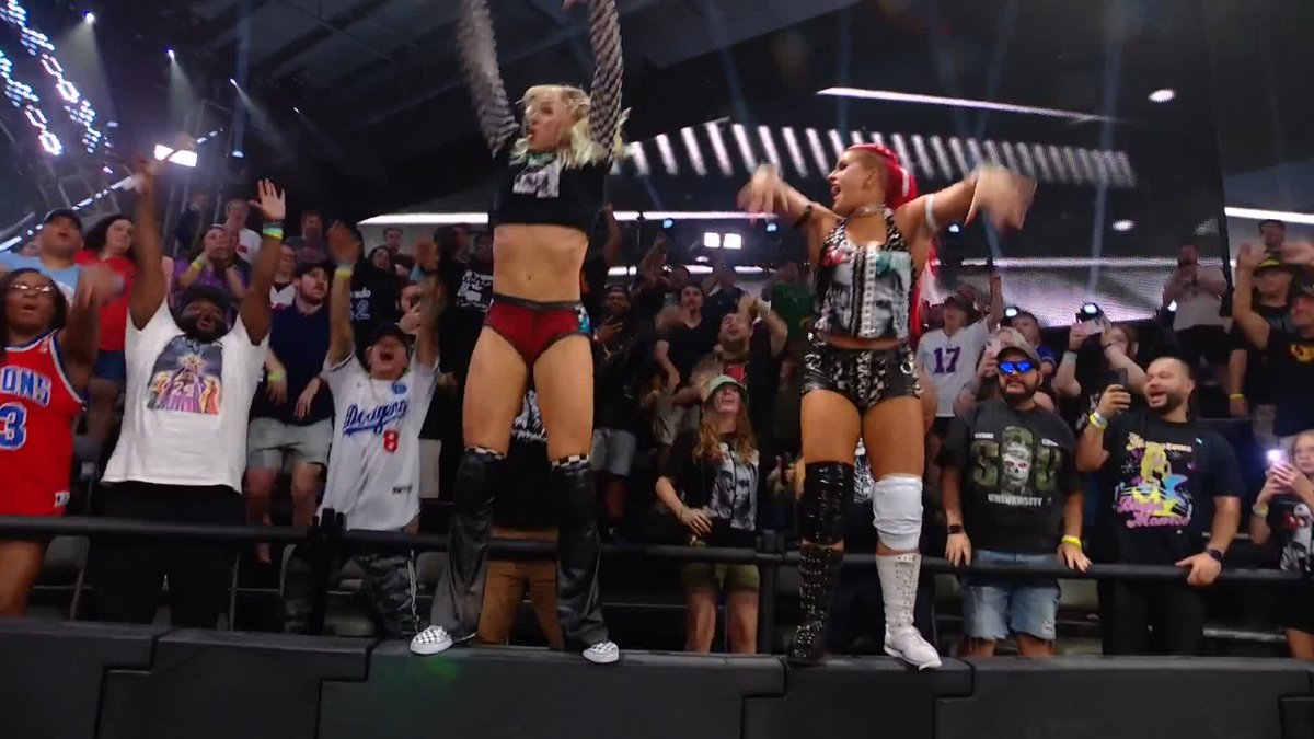 Sol Ruca lands on her feet after this corkscrew dive. #WWENXT