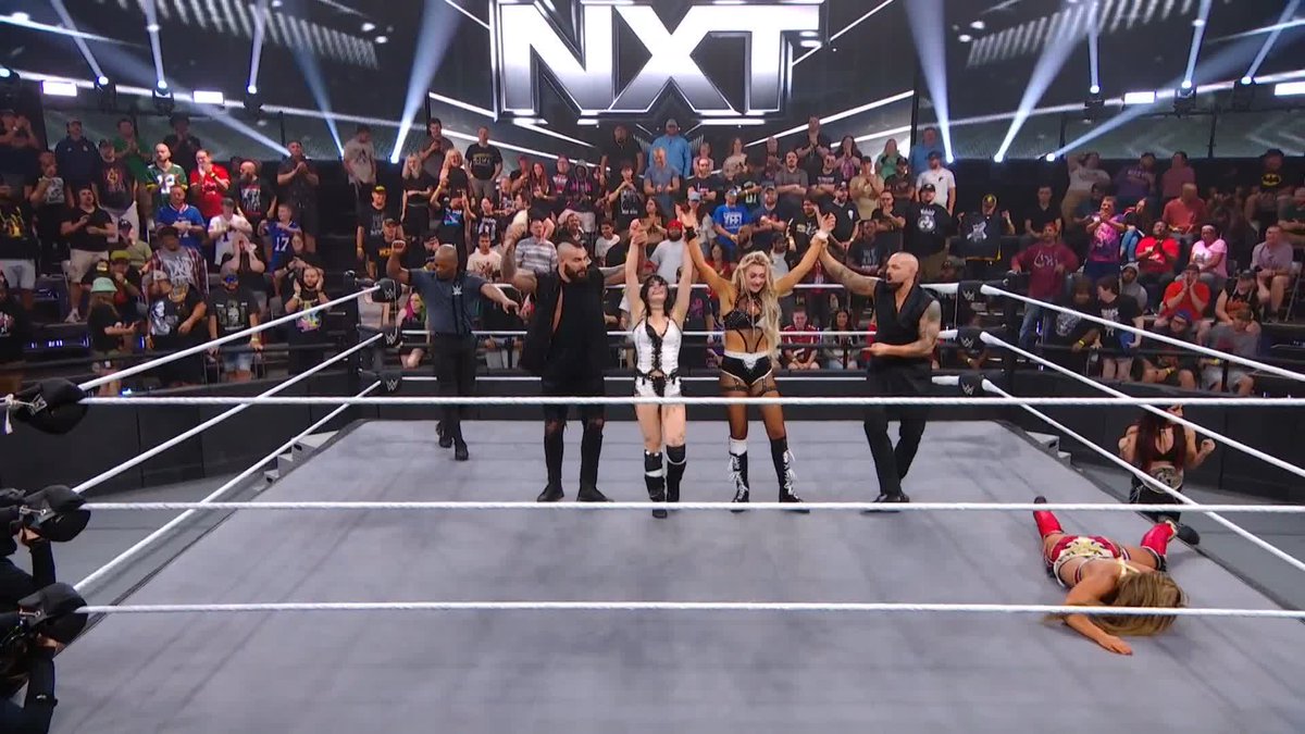 WHAT. A. MATCH. THE CULLING HAVE EARNED A SHOT AT THE WWE WOMEN'S TAG TEAM CHAMPIONSHIP!