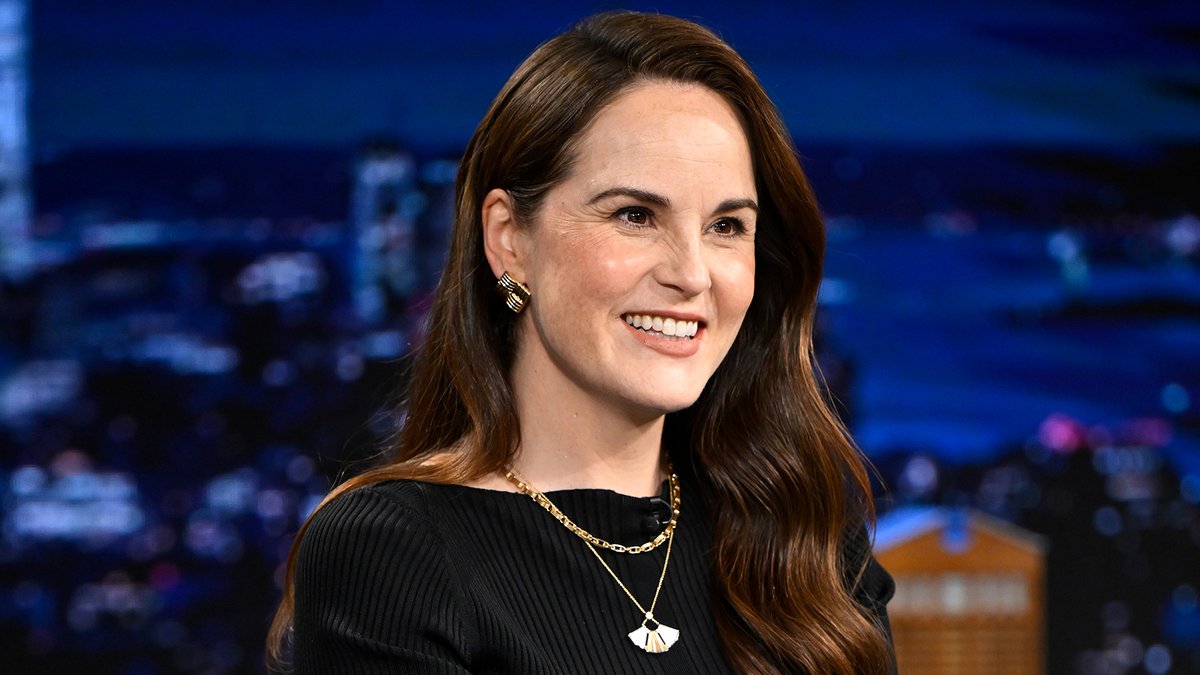 Michelle Dockery shares what fans should expect in Downton Abbey: The Grand Finale 👀 #FallonTonight #DowntonAbbey