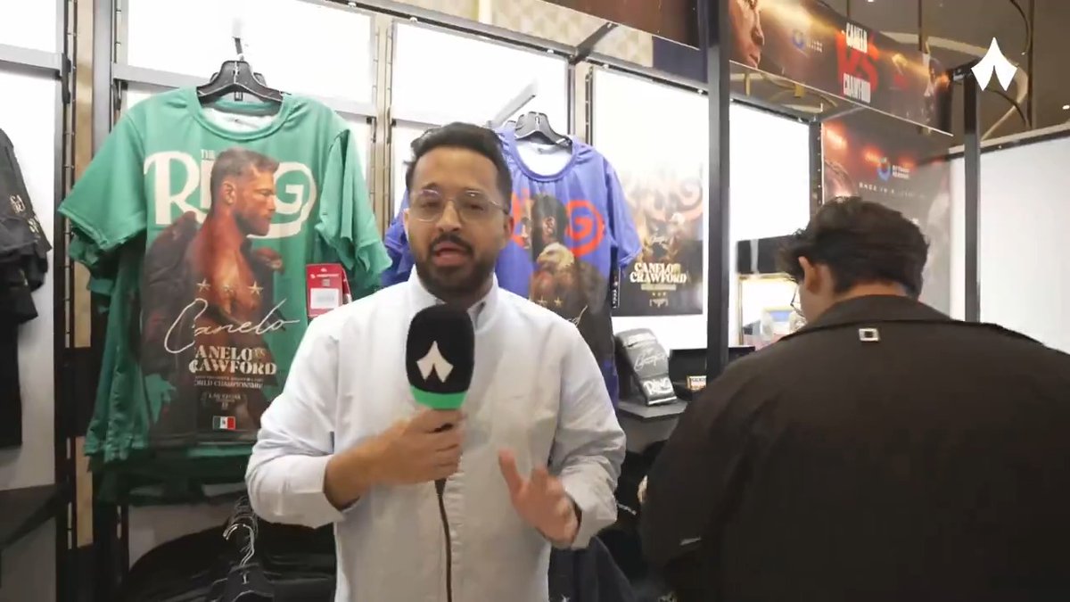 مراسل «ثمانية» فيصل الملوقي يأخذنا في جولة خاصة داخل المتجر المخصص للنزال التاريخي 🥊 #كانيلو_كروفورد #RiyadhSeasonCard