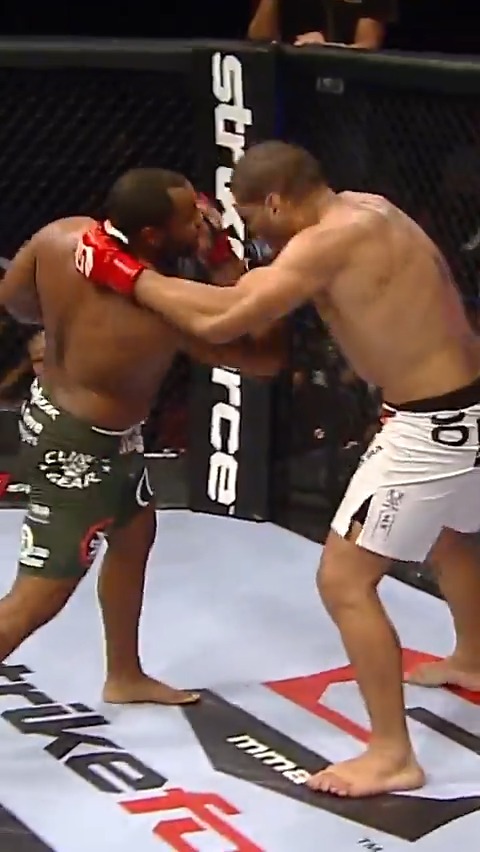 #OnThisDay in 2011: Daniel Cormier went 9-0 with this KO of Bigfoot Silva 😳 🧨 Rewatch now on UFC FIGHT PASS 📺
