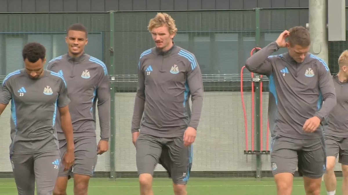 "It'll be interesting to see how he [Woltemade] fits in the Premier League, a tough ask to fill Isak's boots!" Nick Woltemade looks set for his Newcastle debut on Saturday against Wolves, however Les Ferdinand believes it may take him some time to adapt to the league ⚫⚪