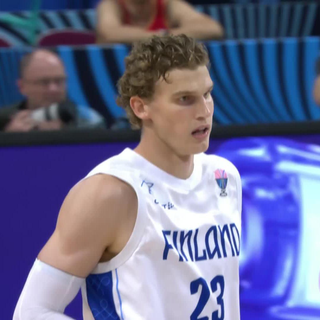 Lauri Markkanen fading away from deep. TOUGH 😮‍💨 Watch all the EuroBasket action live on Courtside 1891:
