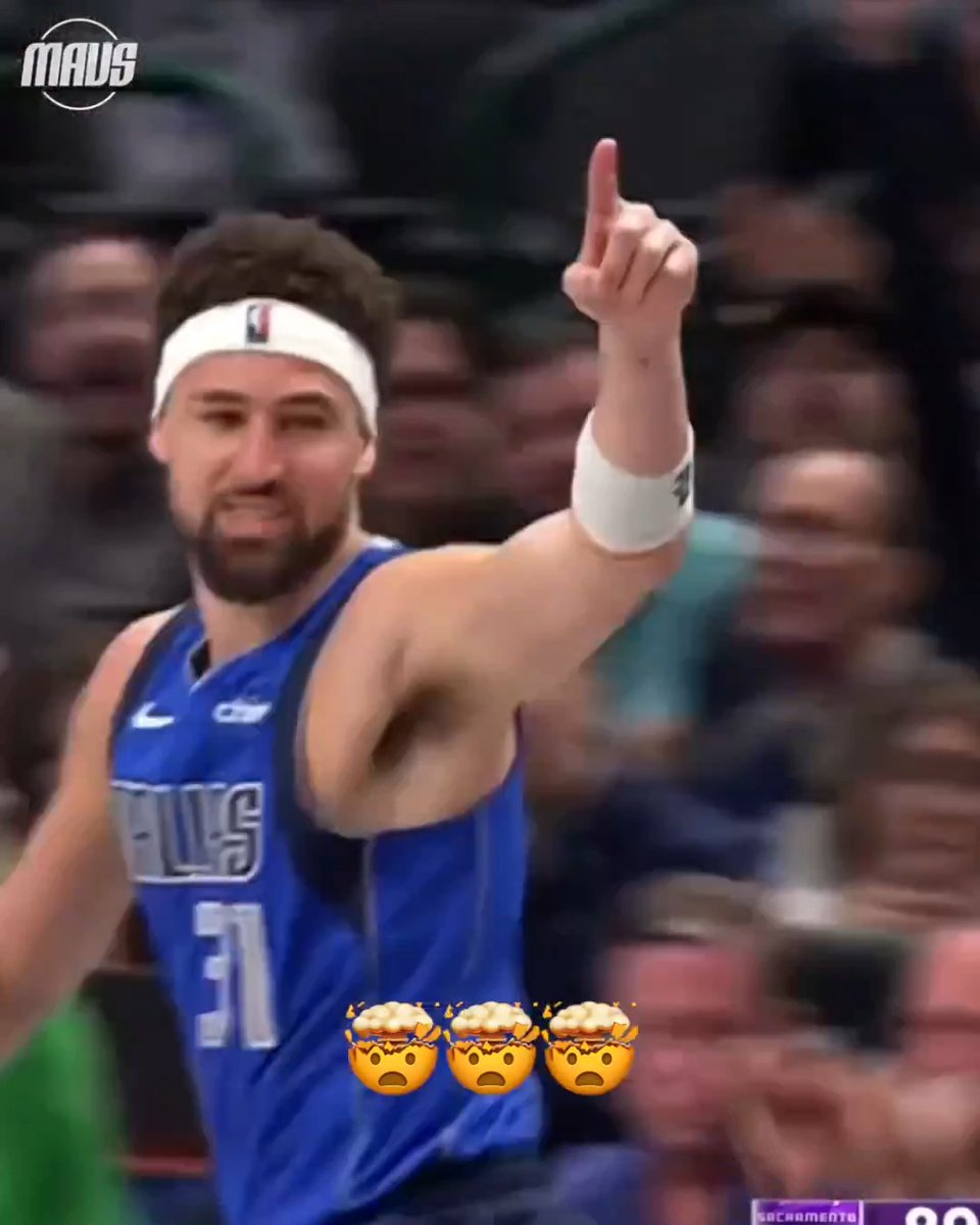 Not your usual assist 👀 #MFFL // #BestOfNBA