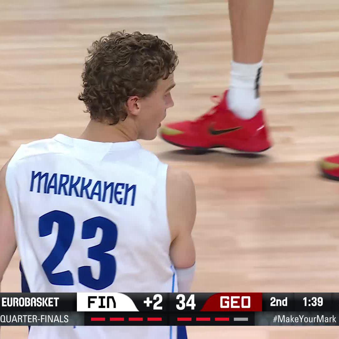 Las cosas de Lauri Markkanen, un jugador de 2.13 capaz de jugar en las cinco posiciones y, sin ser el mejor en nada, hacerlo todo extraordinariamente bien. El auténtico #MVP de este #EuroBasket2025